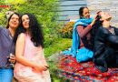 अभिनेत्री कंगना रानौत बहन रंगोली और माँ संग मनाली में आई नजर, माँ के हाथों तेल लगवाती तस्वीरें हो रही वायरल
