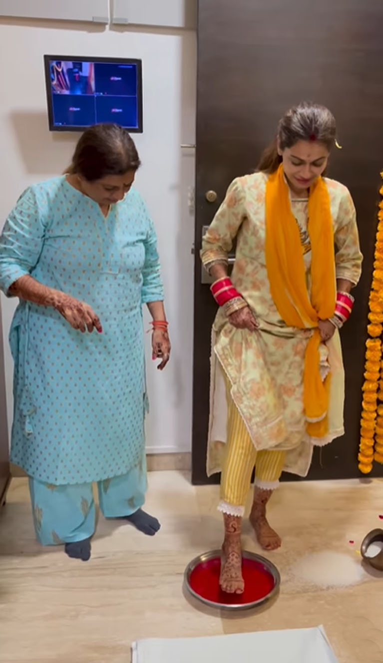 payal rohatgi perform pag phera ritual video viral 15 07 2022